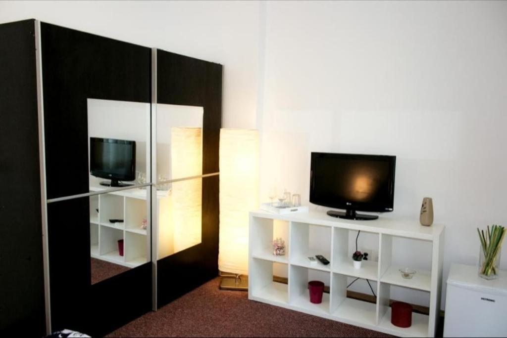Ferienwohnung Studio Central Calea Victoriei Bukarest Exterior foto